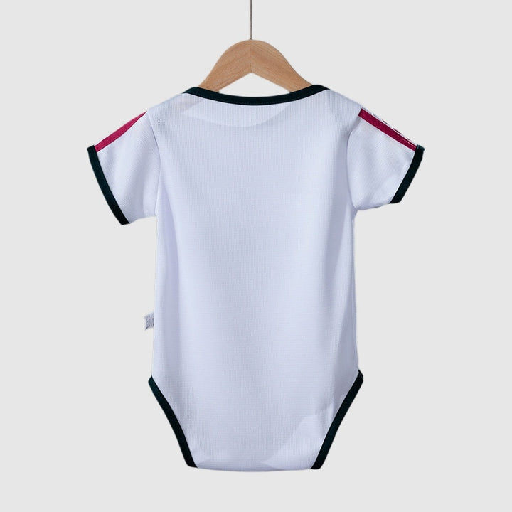 REA Jersey Baby Home 26/27
