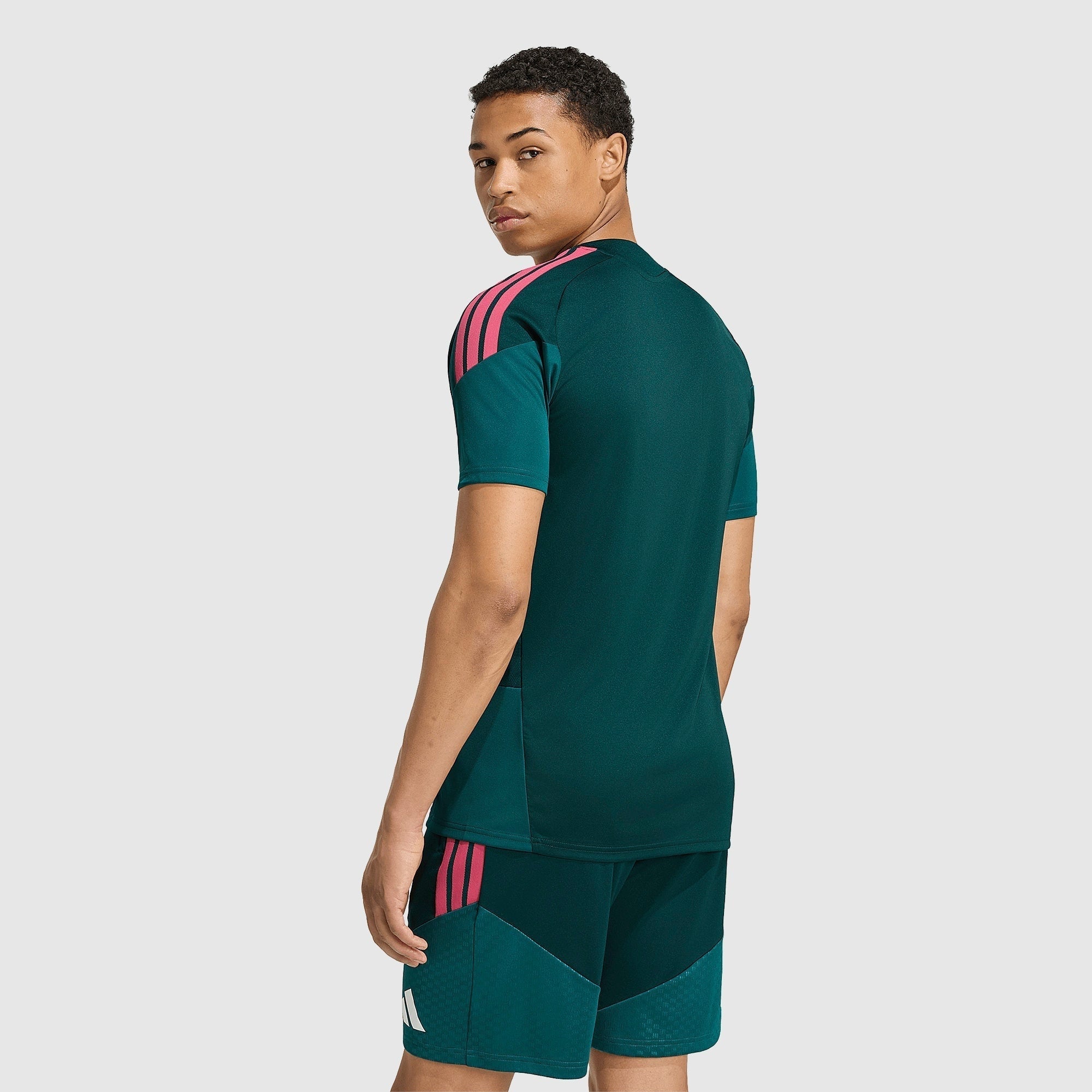 REA Training Top 26/27 — image 4
