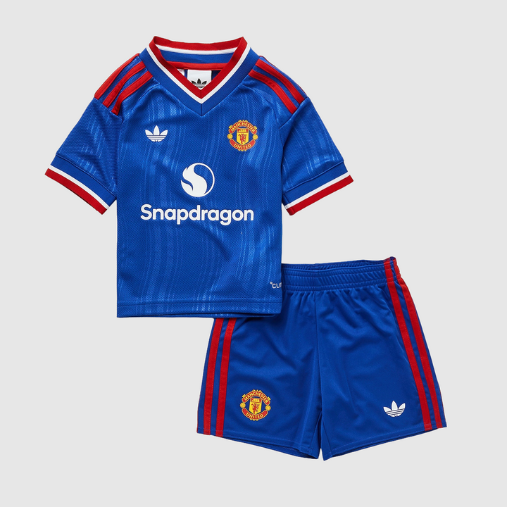 UND Kids Kit Away 26/27