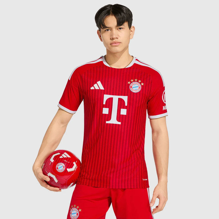 Bayern Home Player 26/27 — image 2