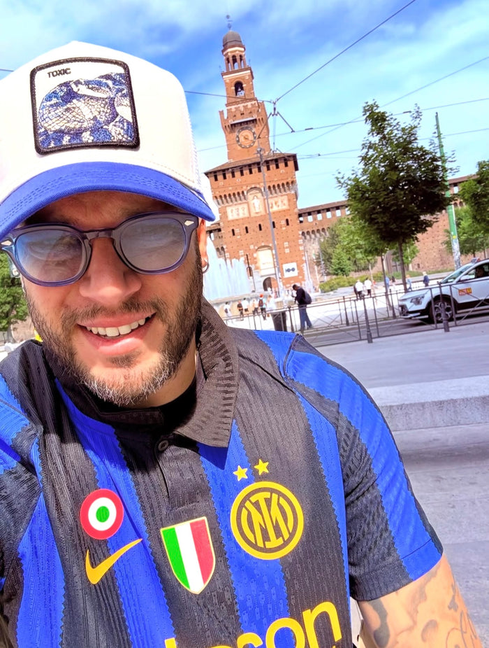Customer wearing Inter Milan jersey