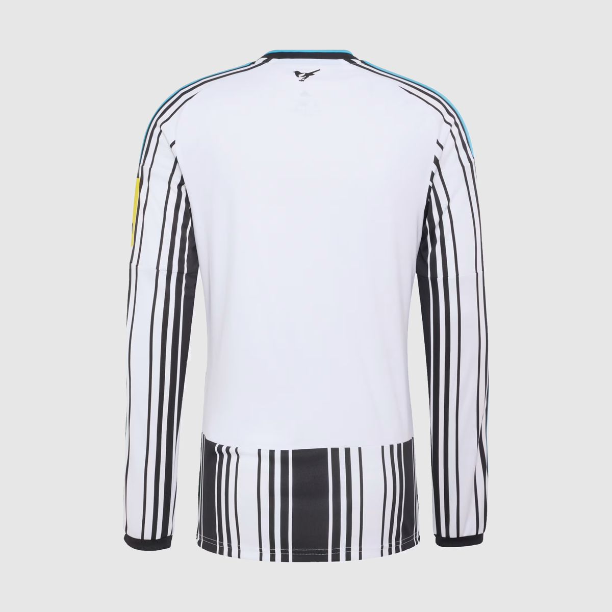 Newcastle Home 26/27 fan Detail